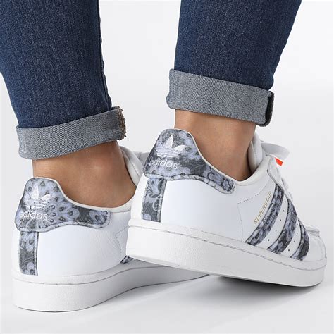 adidas damen originals stadt der liebe 3 generationen|Adidas Originals Women's Superstar Shoes.